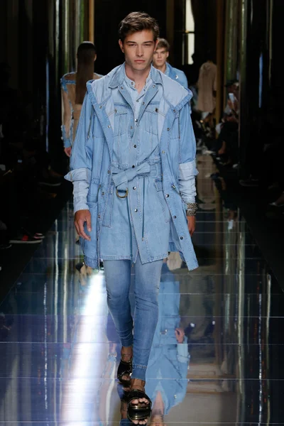 Look 7